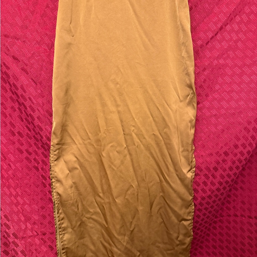 Miou Muse Women’s Zip-Up Skirt Size Small with Two Side Slits in Green-Yellow